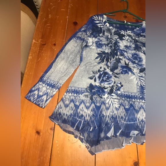 EST. 1946 top, size Large, blue, white, grey. - Picture 2 of 14